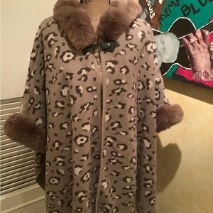 Leopard Print Faux Fur Trim Cape